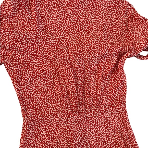 H&M Crepe Red Floral Button Dress Tie Sleeve Size 2 - Picture 11 of 16